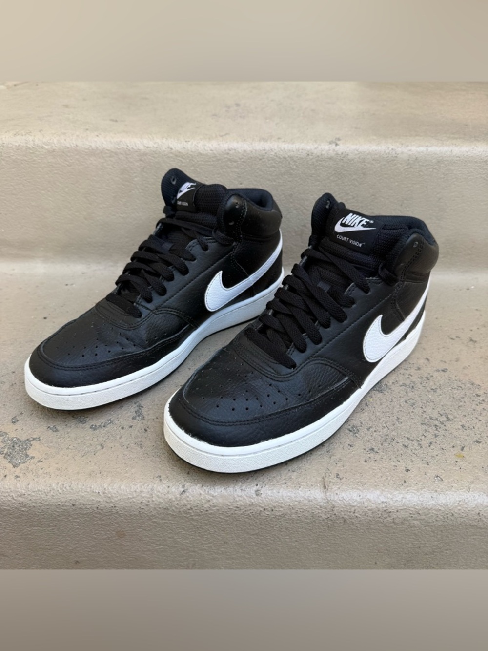 Nike Court Vision Women’s Mid Rise